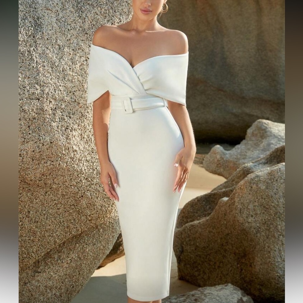 Elegant White Bodycon Evening Gown